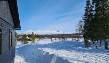 Fjällstuga med fantastiskt läge med vackra vyer