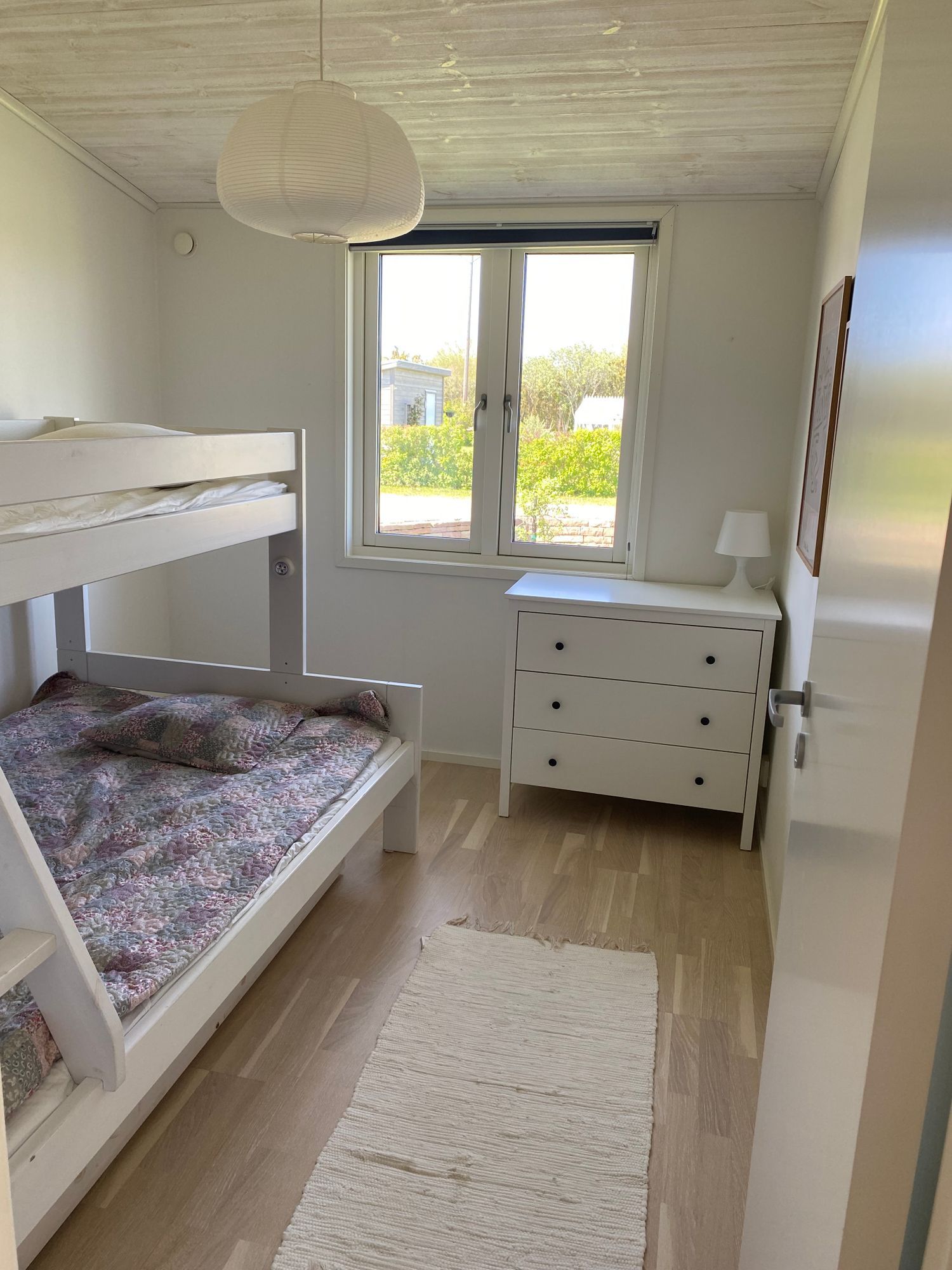 Havsnära fritidshus i vackra Djupvik/Lofta – bild 8 av 15