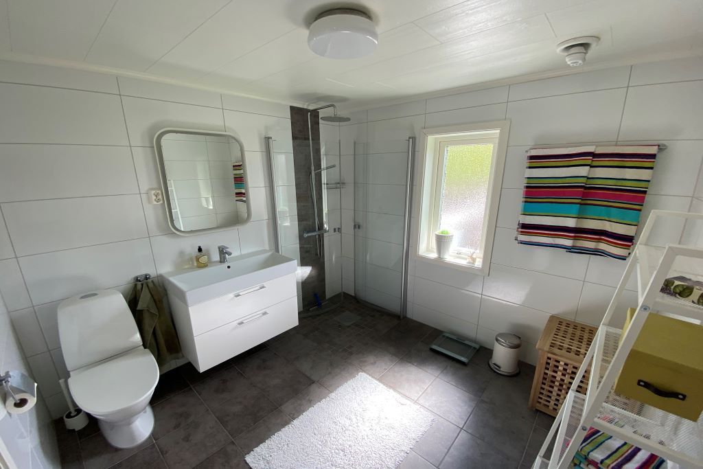 Hus med bastu, 650 meter till badplats | SE09135 – bild 17 av 24
