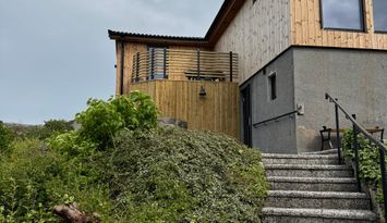 Del av hus på natursköna Brännö uthyres
