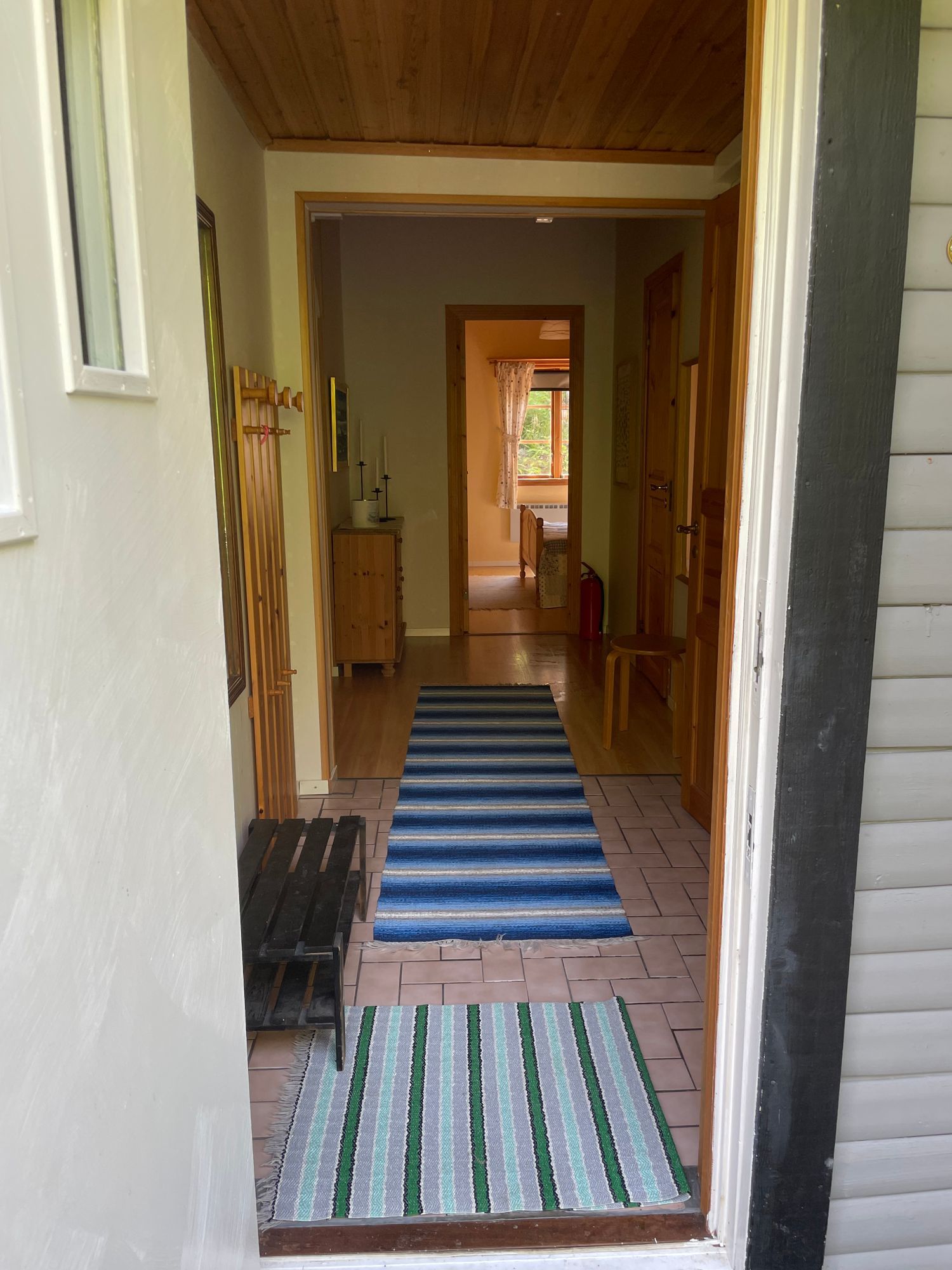 Strandnära stuga i naturskön miljö – bild 19 av 24
