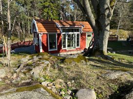 Nybyggt Attefallshus i Stockholms skärgård,Vaxholm