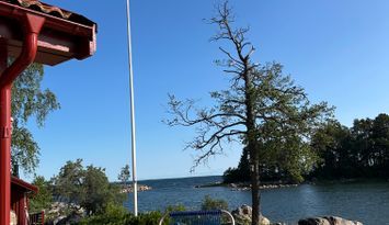 Underbar stuga på egen udde