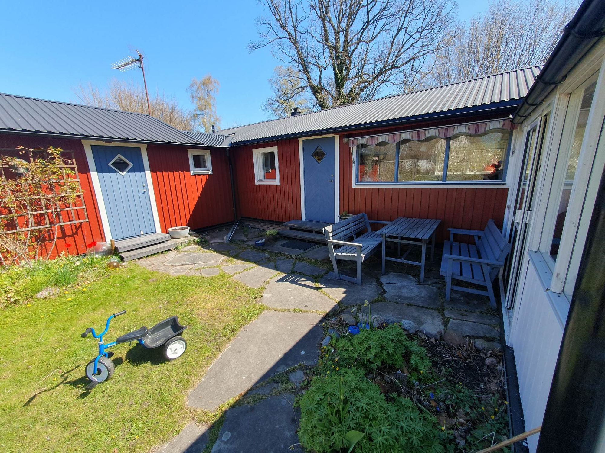 Mysig stuga på Sudret, 5 min från stranden – bild 2 av 15