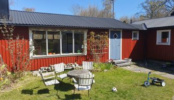 Mysig stuga på Sudret, 5 min från stranden