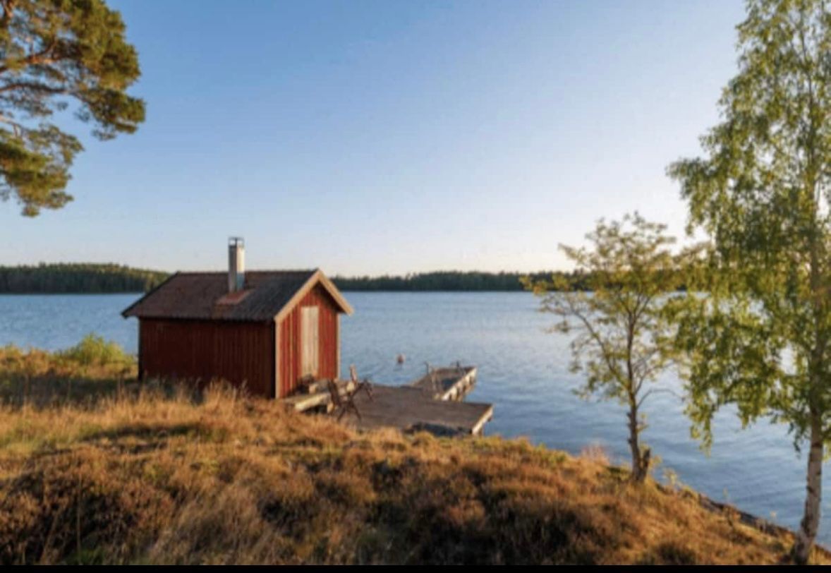 Topprenoverat med privat brygga på gård i Sörmland – bild 24 av 24