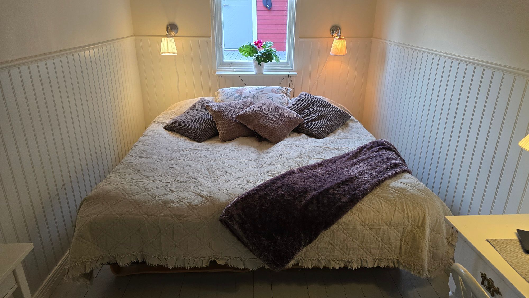 Fritidshus med sjöutsikt – bild 5 av 20