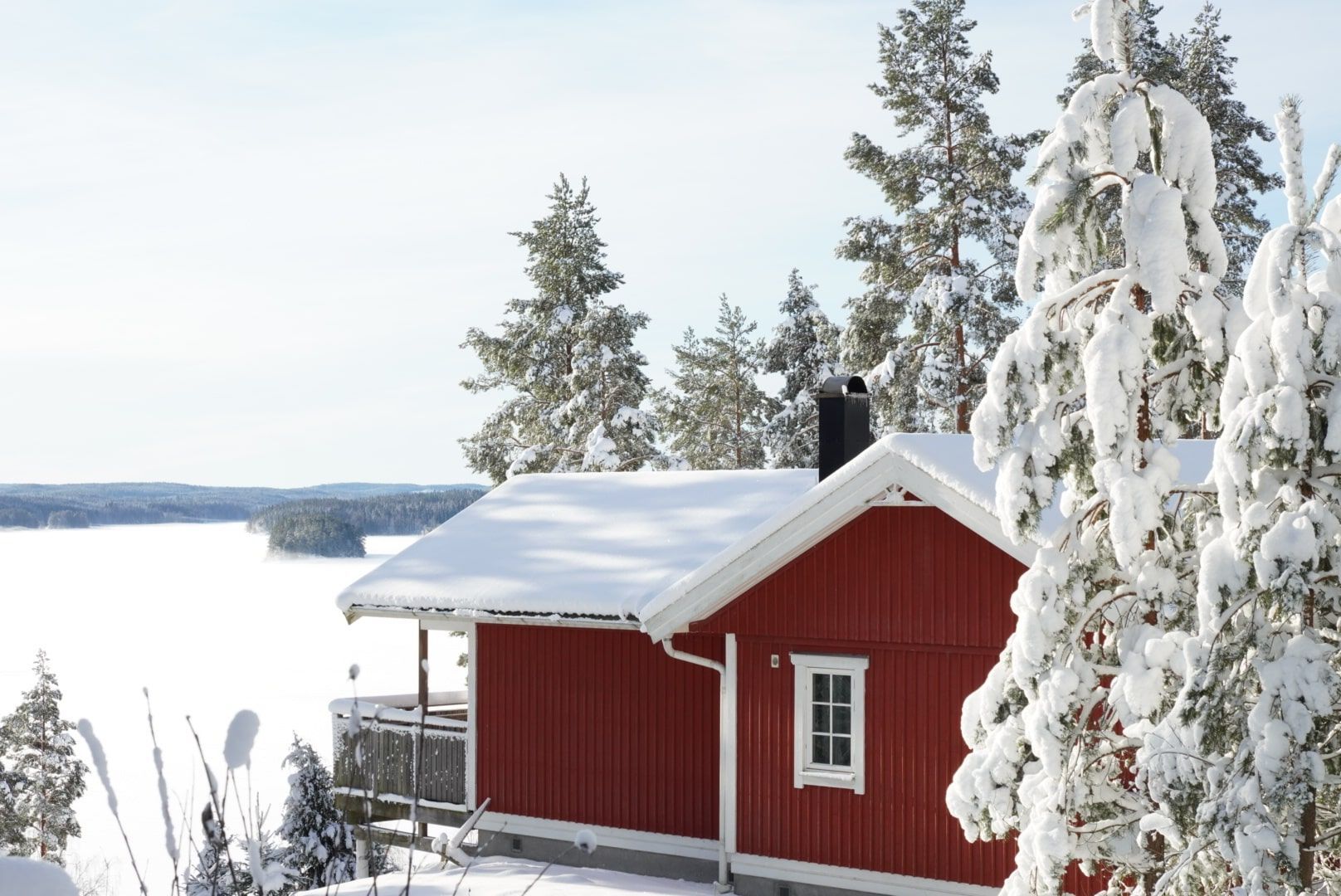 Modernt Fritidshus, utsikt över Sjö Östra Silen – bild 14 av 24
