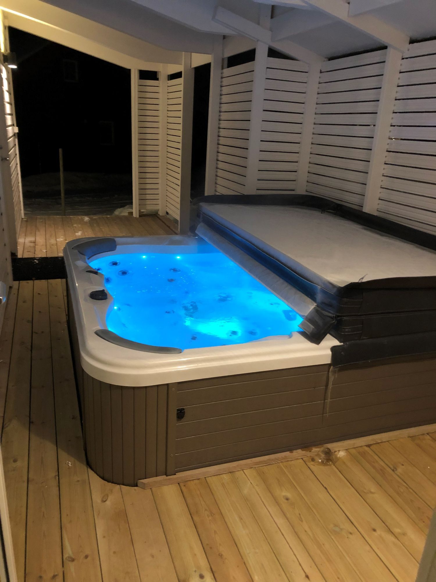 Stuga i Kläppen, WiFi, Spapool, Ski-in/Ski-out – bild 3 av 12