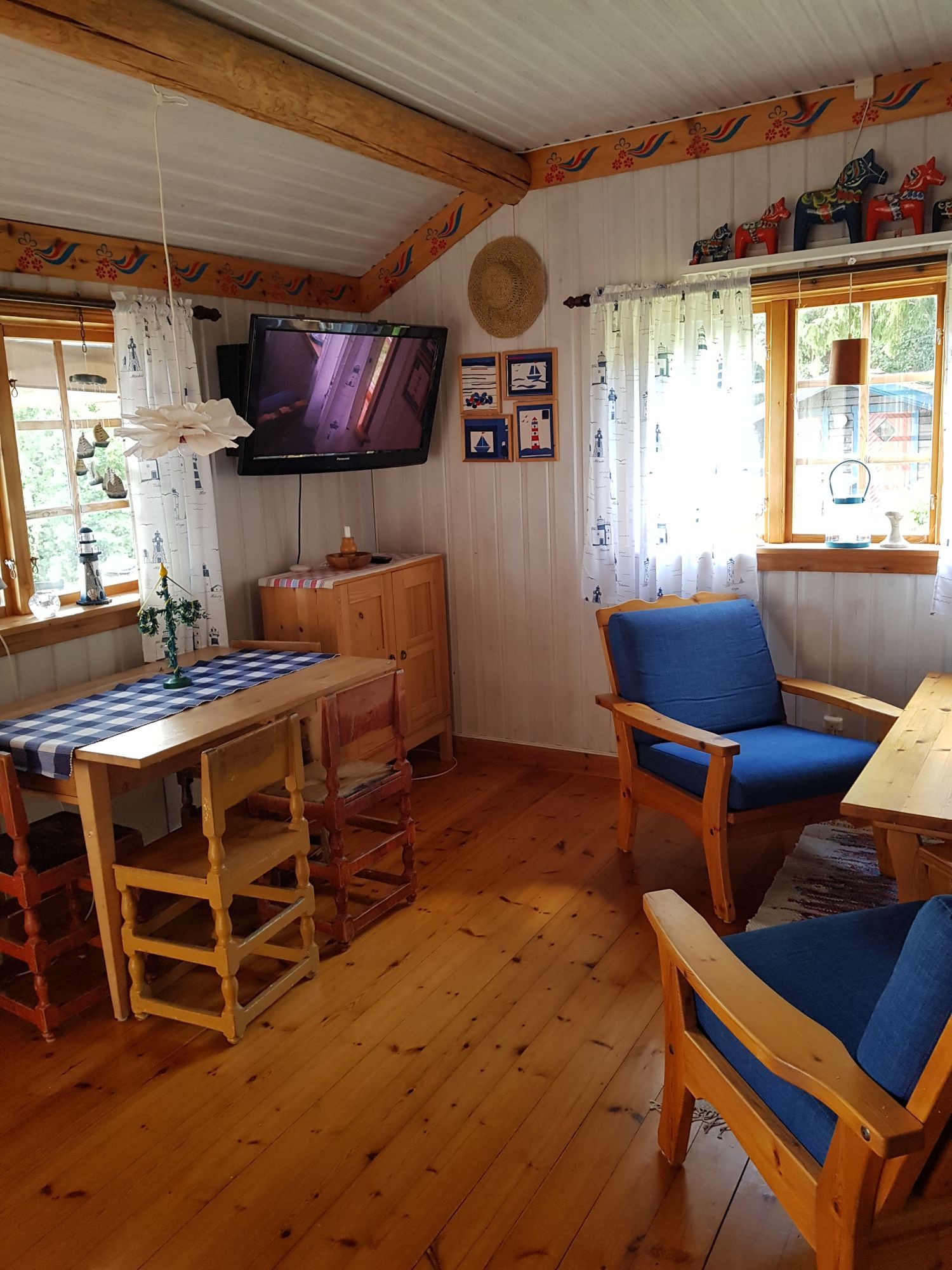Trevlig timrad stuga vid havet i Höga kusten – bild 8 av 24