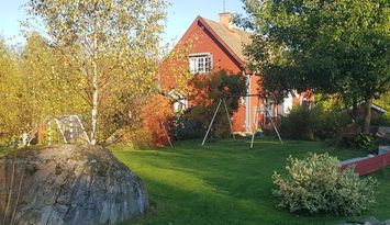 Wunderschönes Ferienhaus am Waltrand !