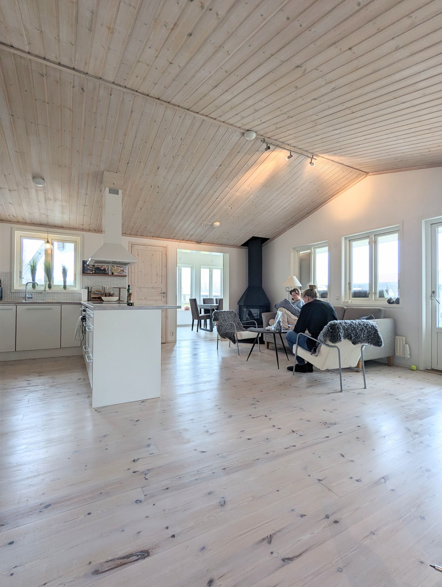 Hus i underbara Ljugarn – bild 4 av 15