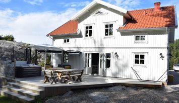 JACUZZI, Nära bad, 10 bäddar, 2 toaletter