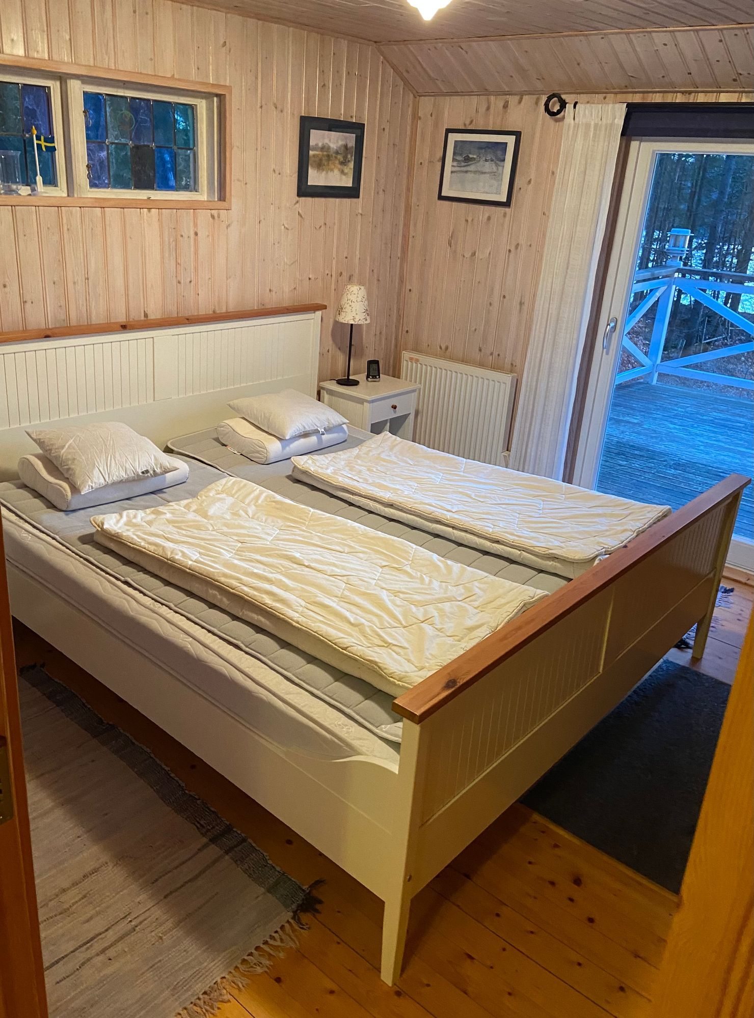 Hus vid sjön med brygga och bastu i Småland – bild 12 av 24