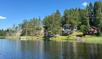 Stuga med sjötomt