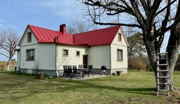 Charmigt hus med gäststuga i Vamlingbo