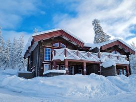 Timmerstuga i Stöten,  ski in/ski out läge