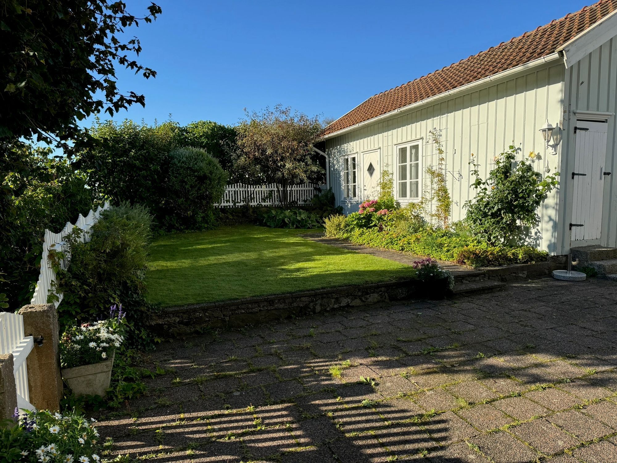 Underbart sommarhus för många mitt i Fiskebäckskil – bild 20 av 24