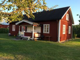 House near by the Lake Värmeln. Good for fishing!