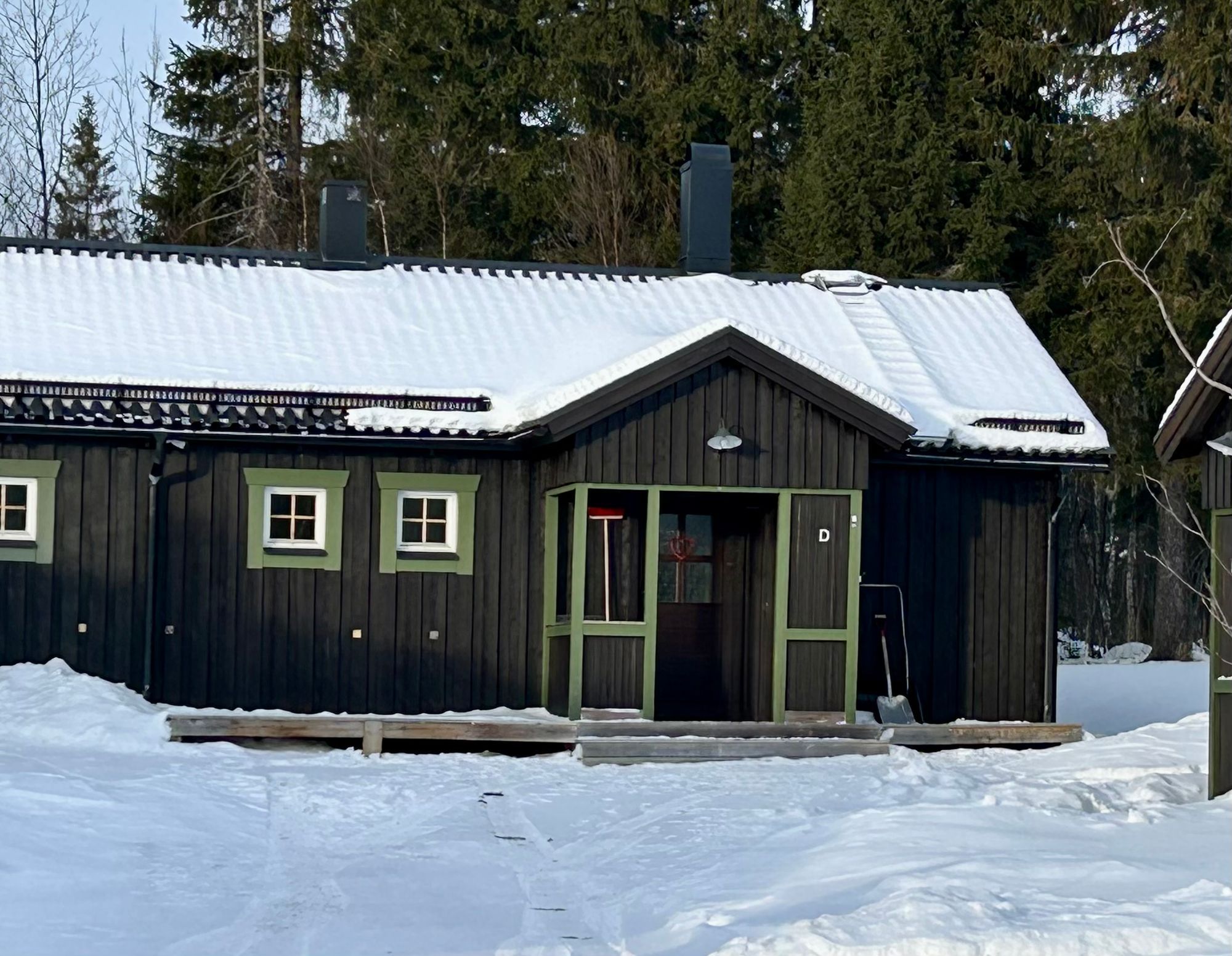 Bo med skogen som granne, ski-in, ski-out!