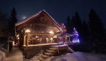 Genuin timmerstuga i Duved