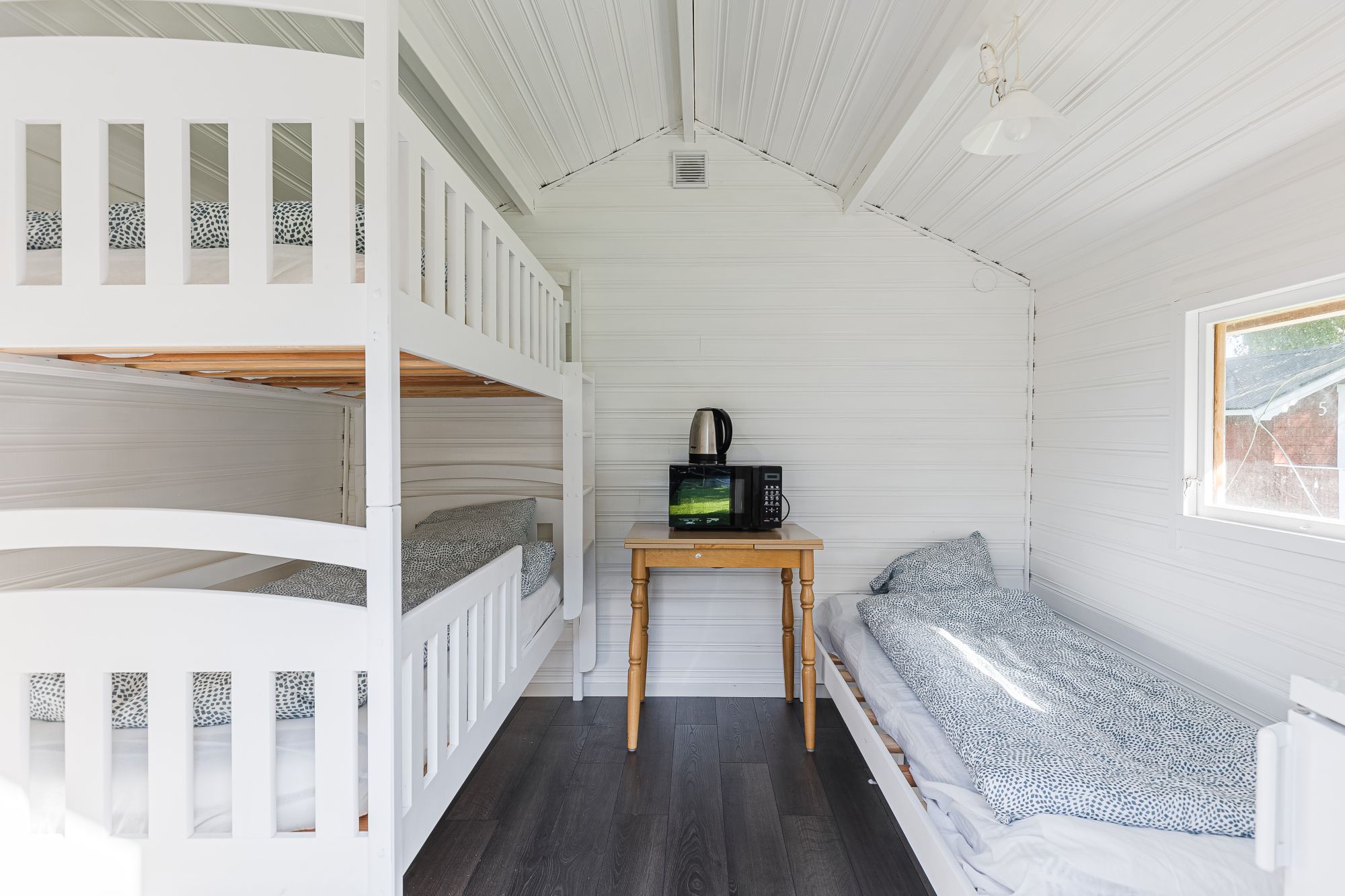Campingstuga 3 bäddar – bild 2 av 3