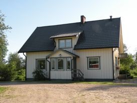 Houses scenic location at the lake 20 km f Ullared