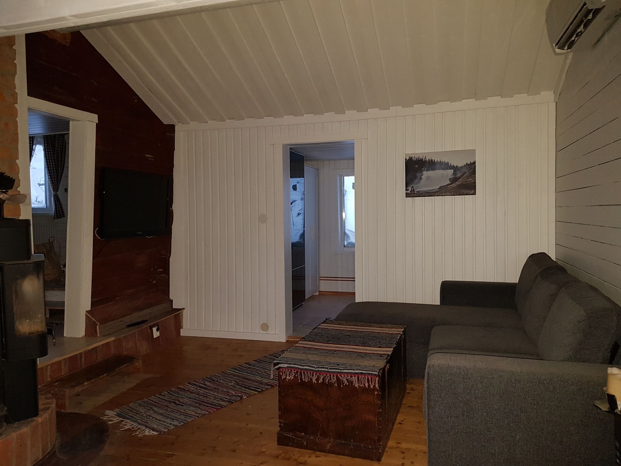 Mysig fjällstuga. – bild 7 av 15