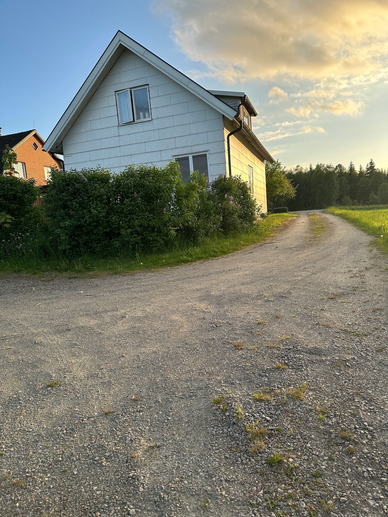 Naturnära boende nära Isaberg och sjö. – bild 15 av 15