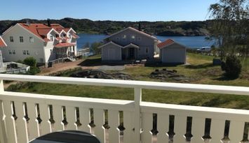 Mollösund uthyres fräscht hus 200 m från havet