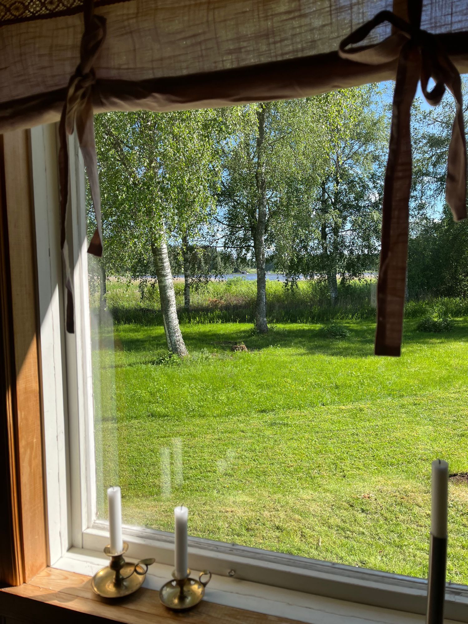 Sjönära fritidshus i lugna omgivningar – bild 15 av 24