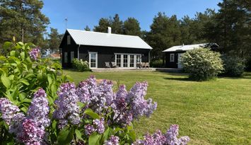 Välutrustat hus med idylliskt läge Västergarn