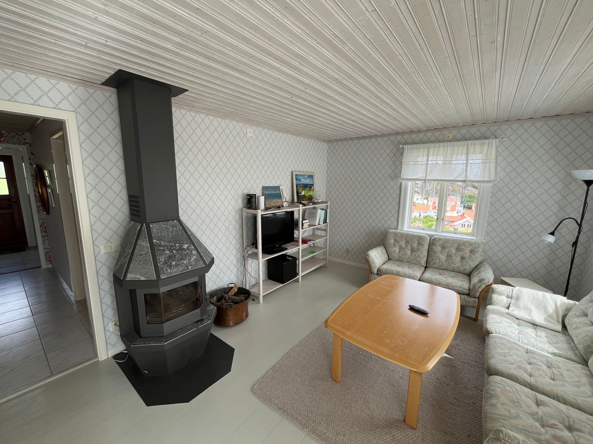 Rymligt strandnära hus med underbar havsutsikt – bild 11 av 12