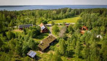 Samla dina nära och kära i natursköna Tiveden