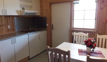 Mysig Stuga 4 pers vid sjö!