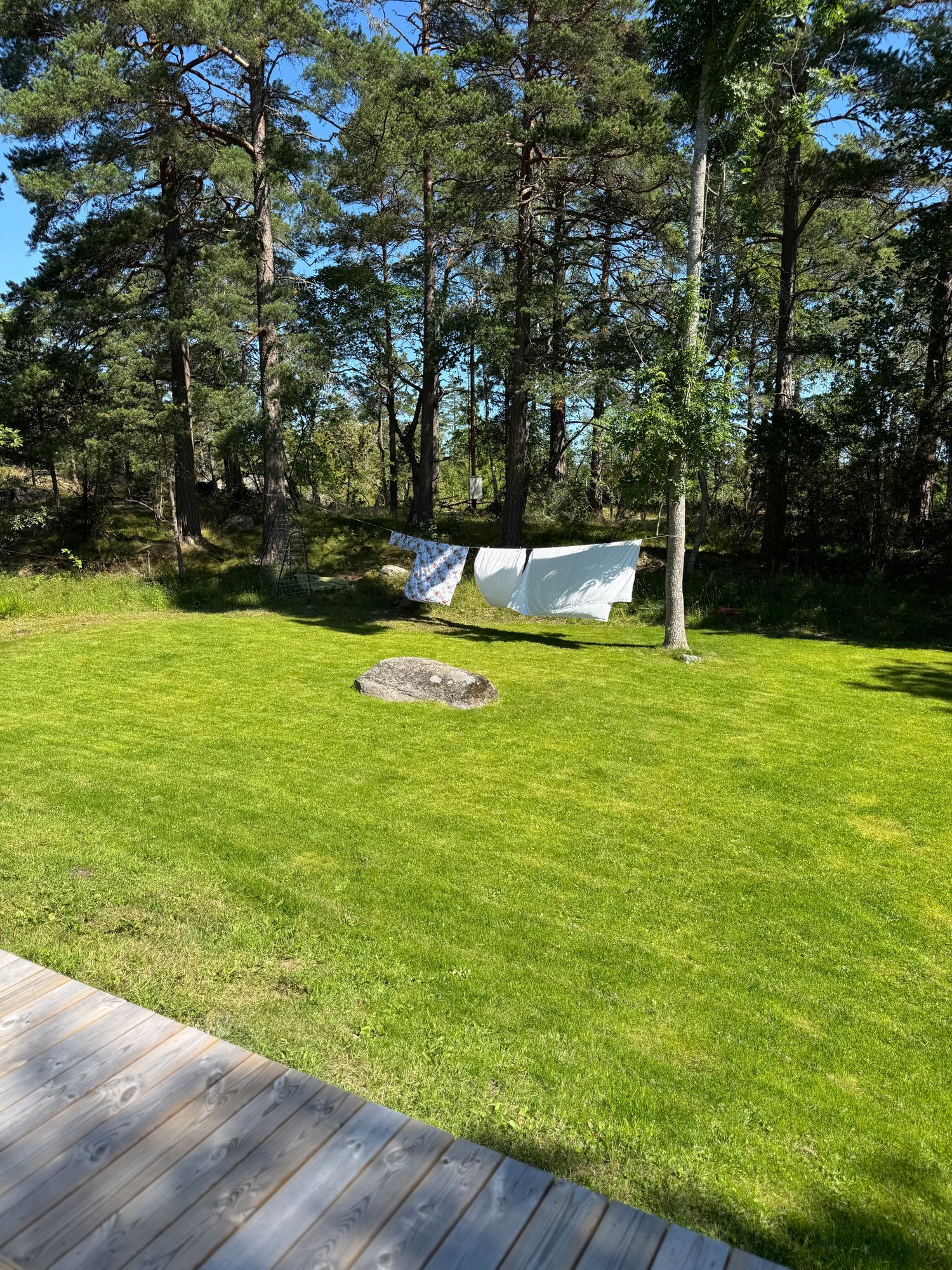 Nybyggd stuga, charmigt läget och nära till havet. – bild 5 av 18