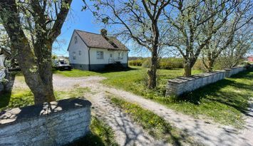 Charmigt hus med lugnt läge i Hablingbo