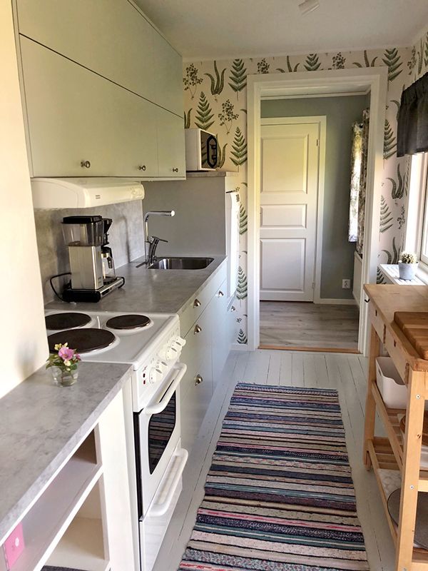 Stuga vid golfbana och badplats, Trummenäs. – bild 3 av 17