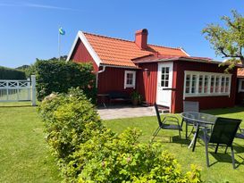 Charming cottage in fishing village