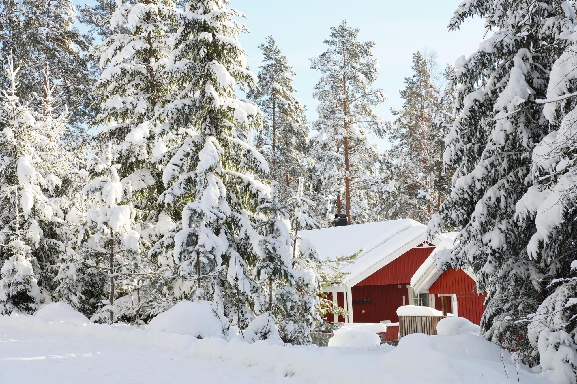 Modernt Fritidshus, utsikt över Sjö Östra Silen – bild 19 av 24