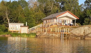 Fritidshus på sjötomt med Panoramautsikt Vänern