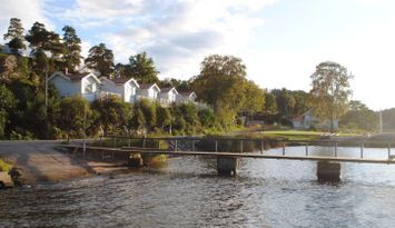 Mysig stuga vid havet