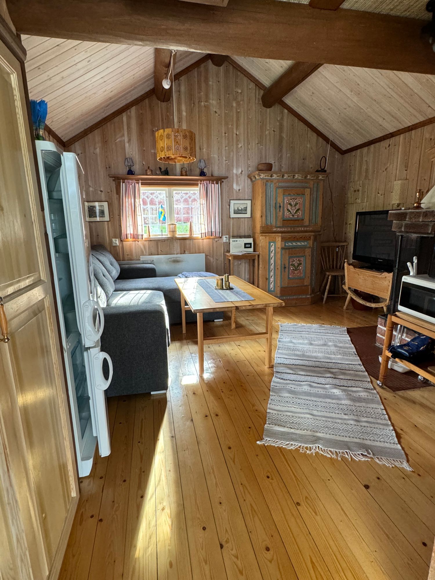 Stuga direkt vid Siljansstrand – bild 8 av 24