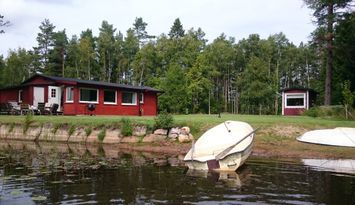 Mysig sommarstuga med sjötomt