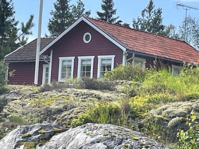Dalsala Bullandö. Soligt läge nära bad och natur – bild 6 av 24