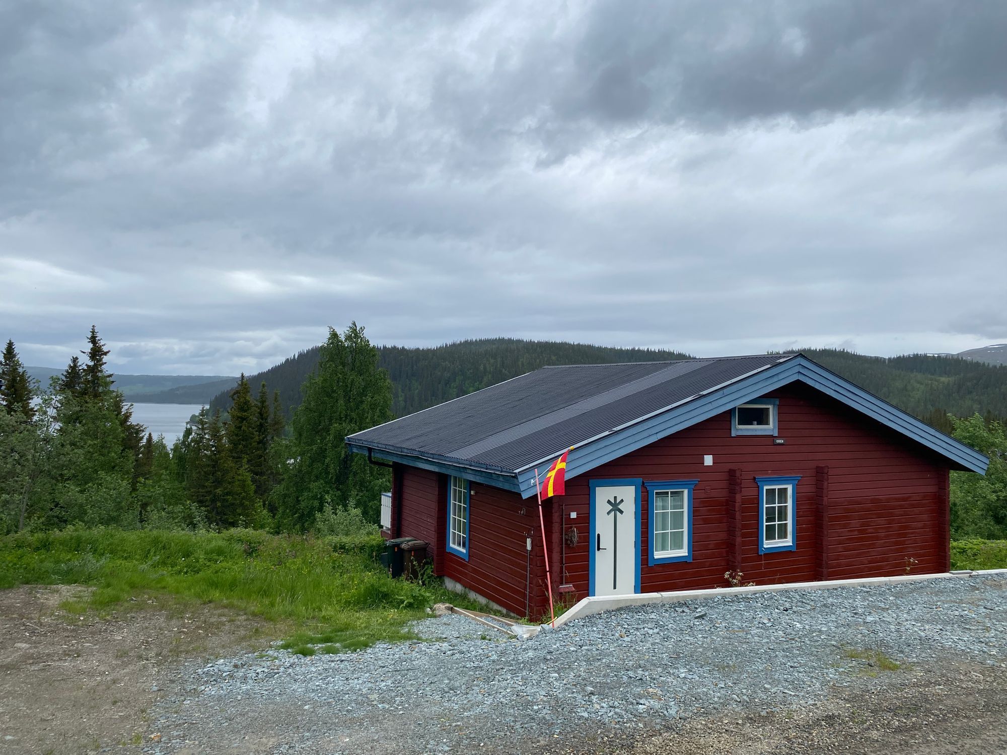 Mysig fjällstuga med utsikt i Stora Blåsjön – bild 24 av 24