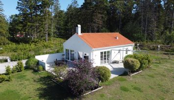 Strandnära fritidshus i Gnisvärd