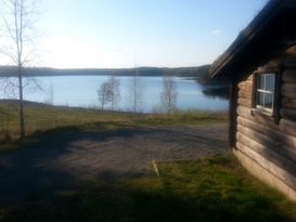 Timmerstuga vid sjön Östra Silen