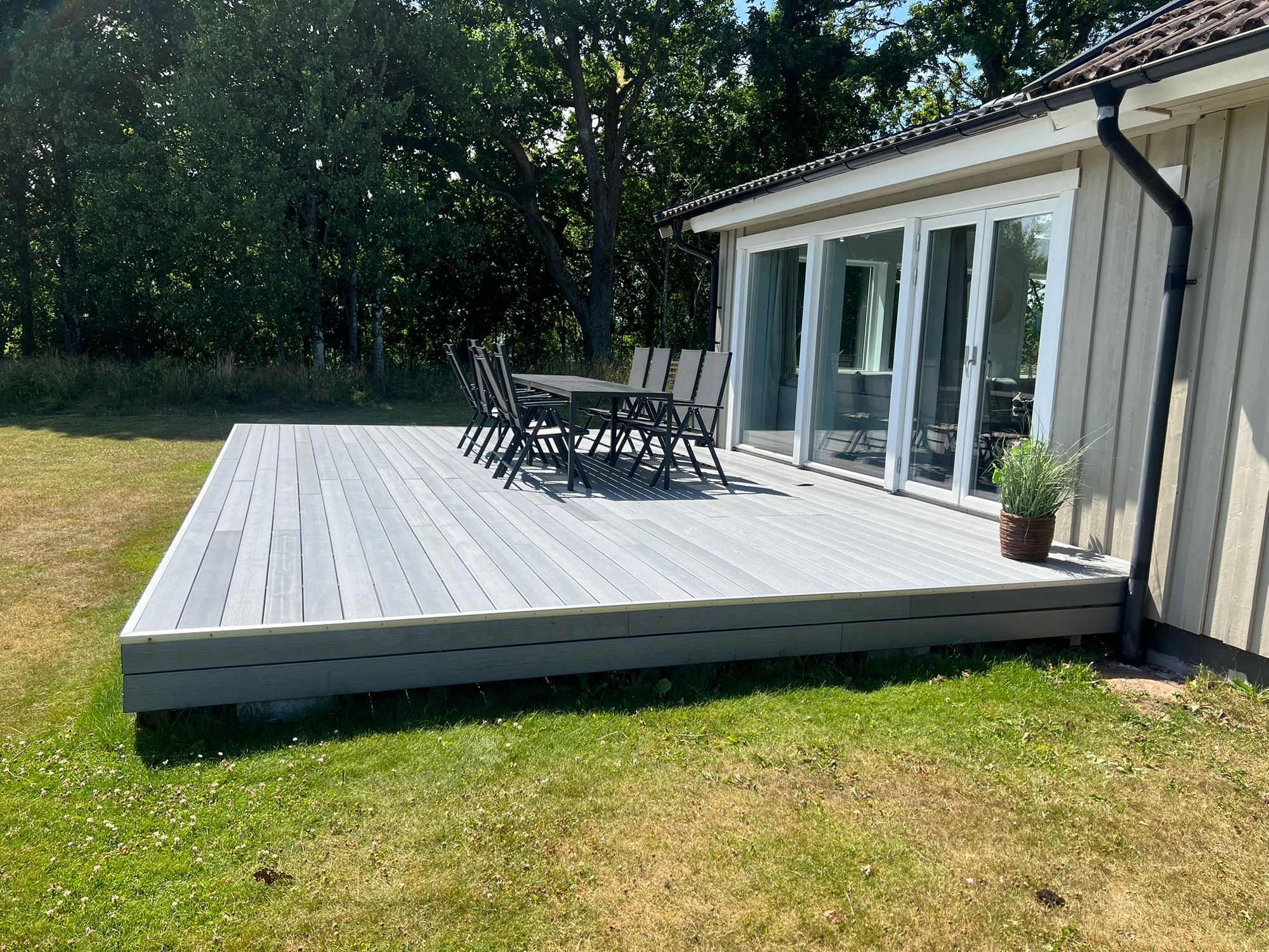 Hus på landet med stora utrymmen och fritt läge – bild 10 av 24