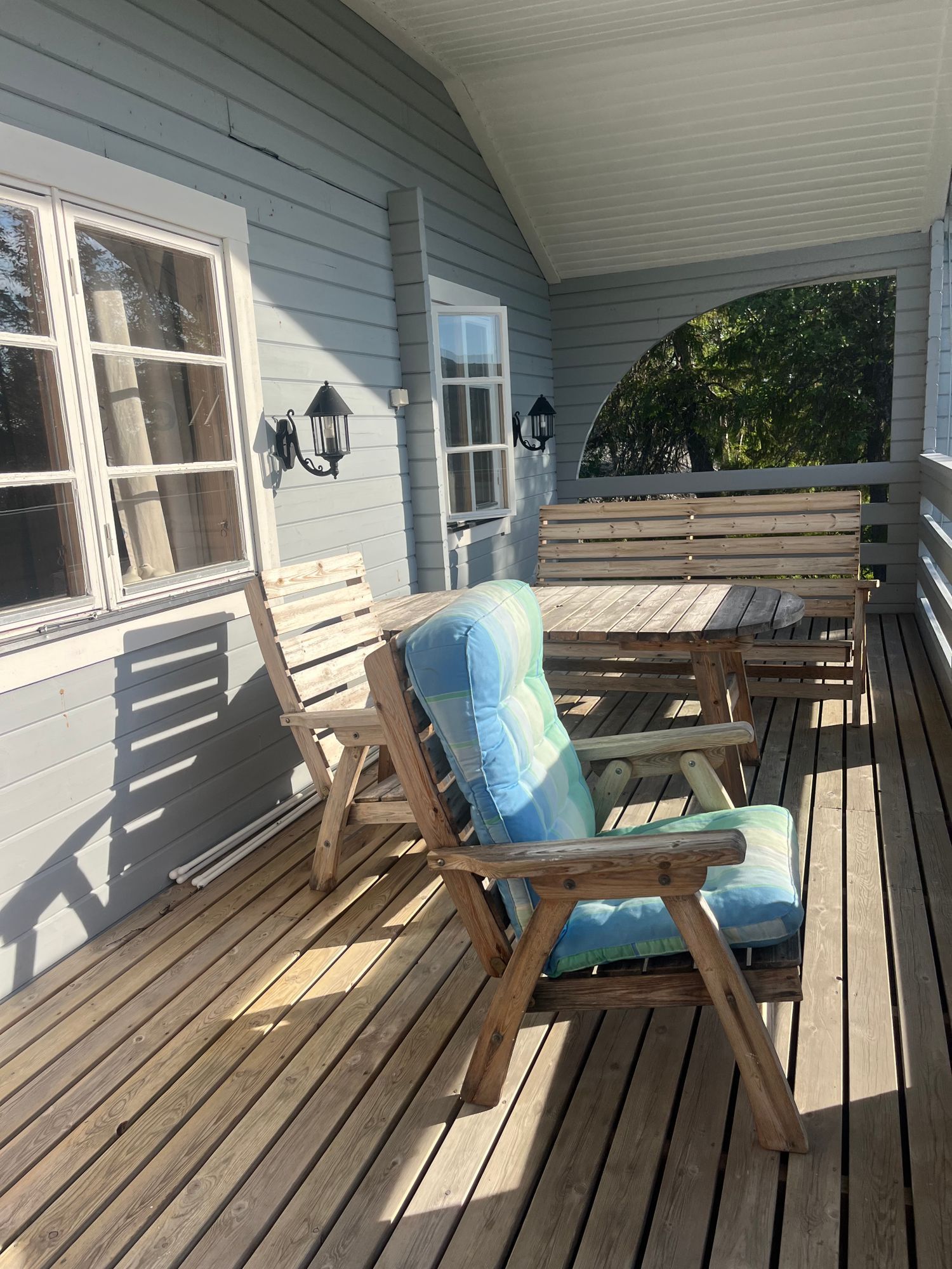 Stuga med fjäll- och sjöutsikt, bastu, och kamin – bild 6 av 24